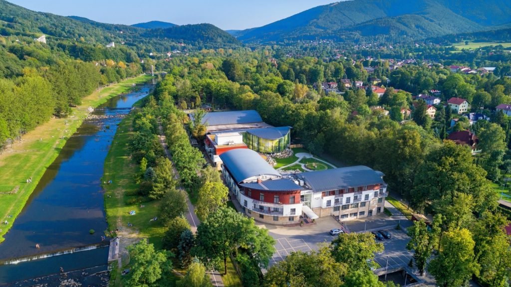 Top 10 hoteli SPA w Beskidach – ranking miejsc z najlepszą strefą wellness i widokiem 9 Hotel Olympic SPA Wellness w Ustroniu Top 10 hoteli SPA w Beskidach – ranking miejsc z najlepszą strefą wellness i widokiem