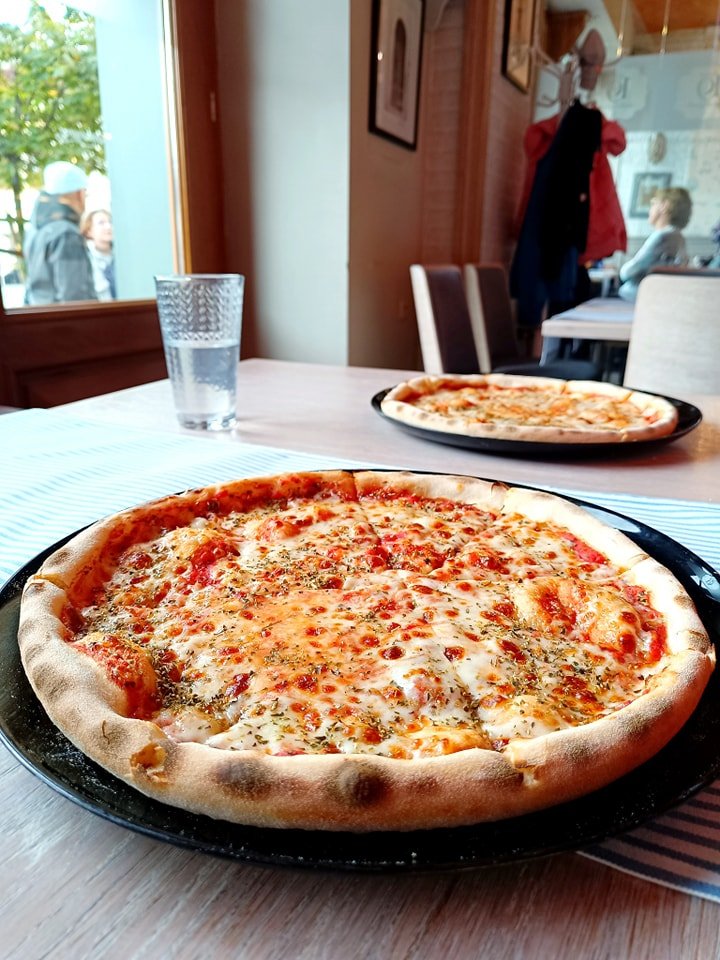 Najlepsza pizza w Szczyrku – sprawdzamy, gdzie serwują ciasto jak we Włoszech 5 Markowa Destylarnian Najlepsza pizza w Szczyrku – sprawdzamy, gdzie serwują ciasto jak we Włoszech