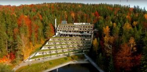 jak budowano osrodki Architektura wypoczynku: Jak budowano wielkie ośrodki wczasowe w Ustroniu i Wiśle?