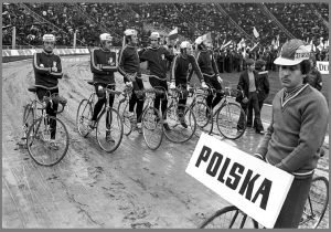 pierwsze wyscigi pokoju Wyścig Pokoju w Beskidach – kiedy kolarze wspinali się na przełęcze pod okiem tysięcy kibiców