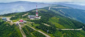 skrzyczne dawniej Skrzyczne retro – od schroniska-budy do nowoczesnej kolei. Ewolucja symbolu Szczyrku