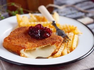 smazony ser Gdzie na knedliki i smażony ser? Najlepsze czeskie hospody tuż za granicą w Cieszynie