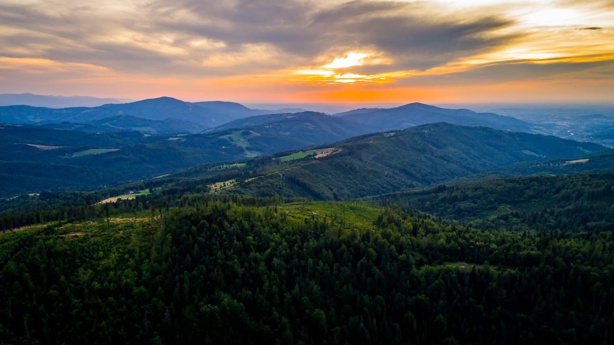 Co robić w Beskidach jesienią? 20 pomysłów na weekend 4 Szczyrk - zachód słońca