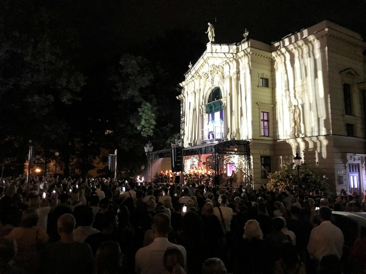 Koncert w Oknie Teatru Polskiego w Bielsku-Białej